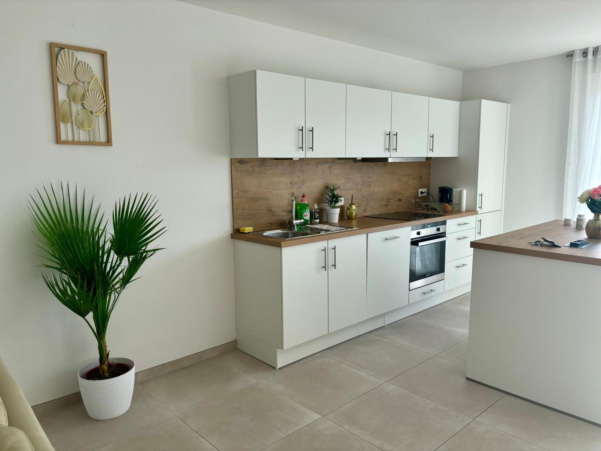 2 Bedrooms Luxury Apartment - Guillemins Liège Extérieur photo